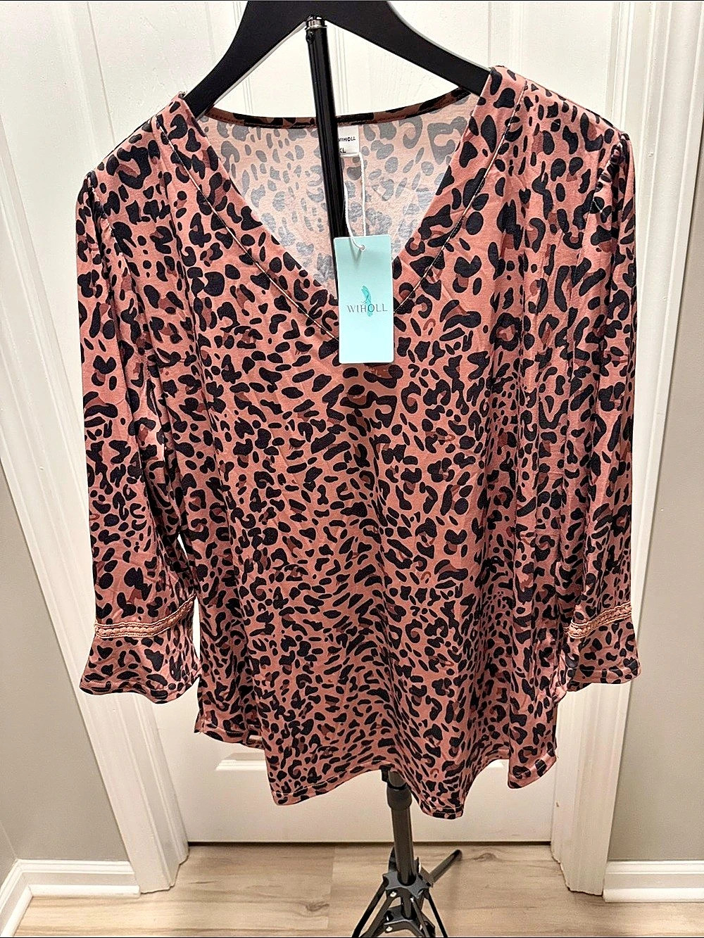 WIHOLL Animal Print Blouse in brown & Black XL NWT